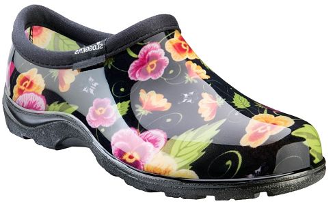 Women's garden shoe black with colorful pansies